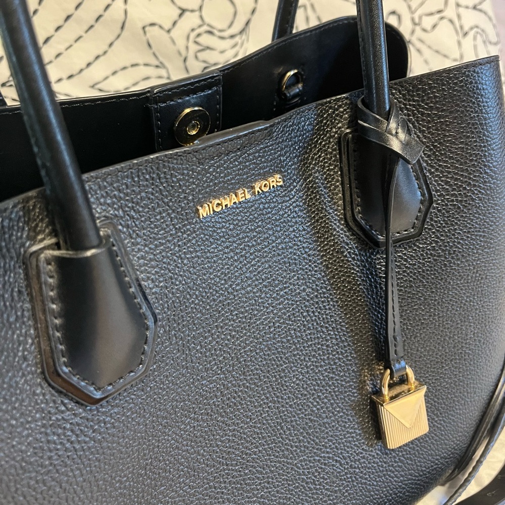 USED ONCE Michael Kors Mercer Gallery Large Leather Satchel w/ tags tissue & bag - Picture 10 of 12